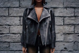 Download Oversized biker jacket for MP Female V1.0